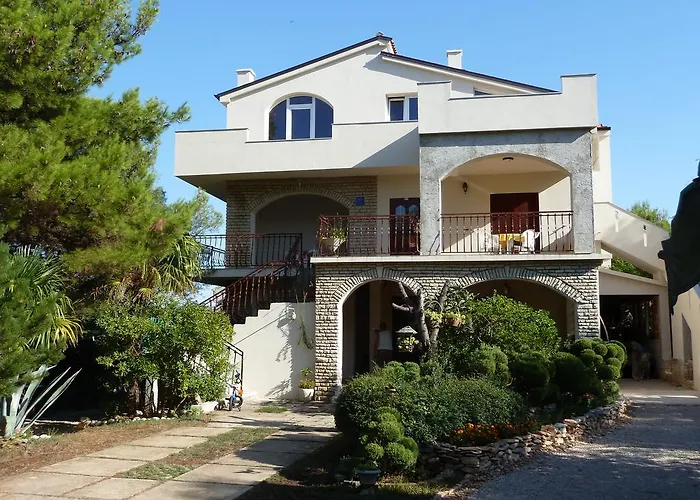 Apartments Davor