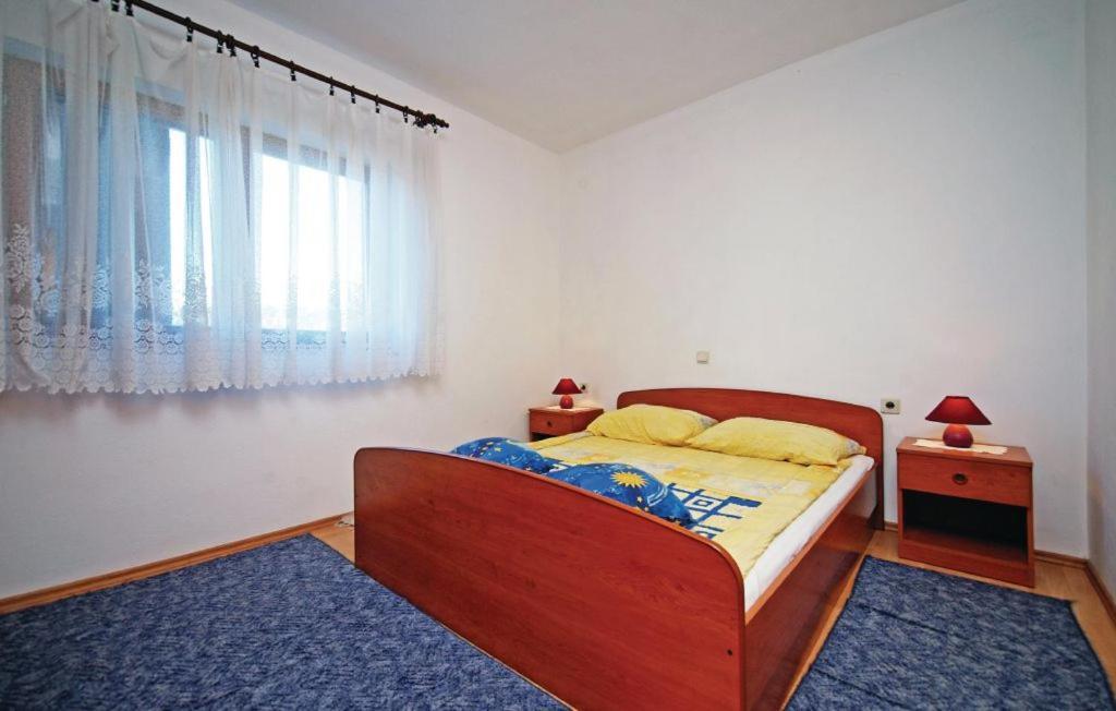 Davor * Jadrtovac
